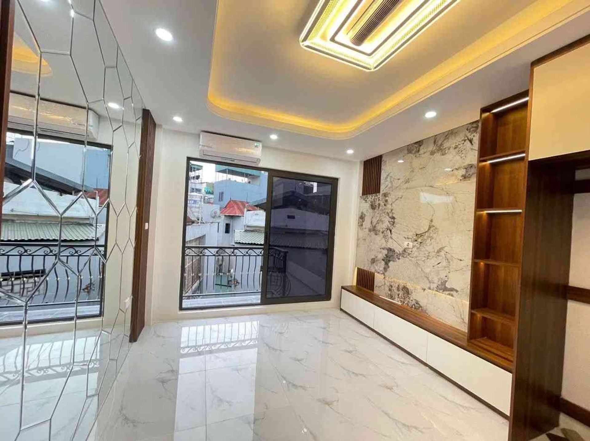 Bán nhà Khương Trung - diện tích 32m2 6 tầng - Thang máy - giá 10,9 tỷ