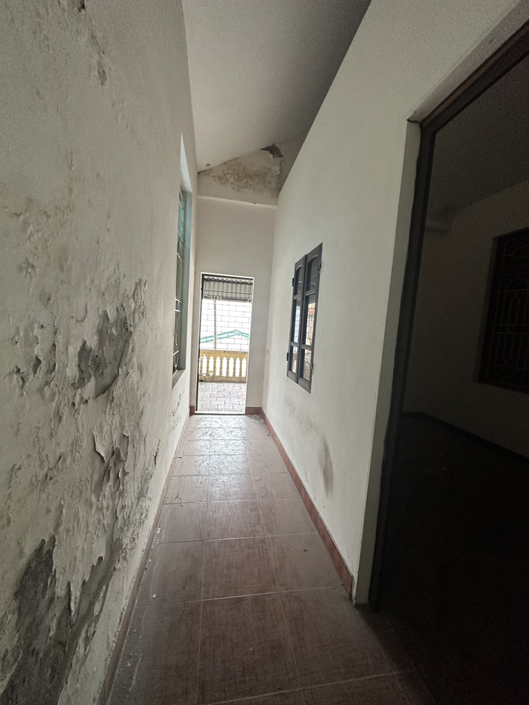 Bán nhà Đông Thiên - diện tích 180m2 3 tầng - ô tô đỗ cửa - giá 31,4 tỷ