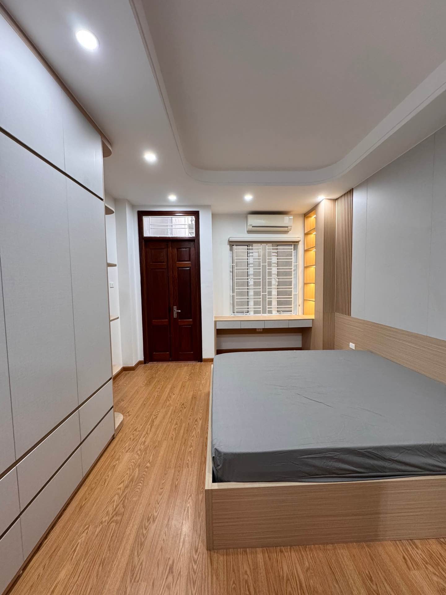 Bán nhà ngõ Quỳnh - diện tích 31m2 5 tầng - Ô tô đỗ cổng - giá 10,35 tỷ