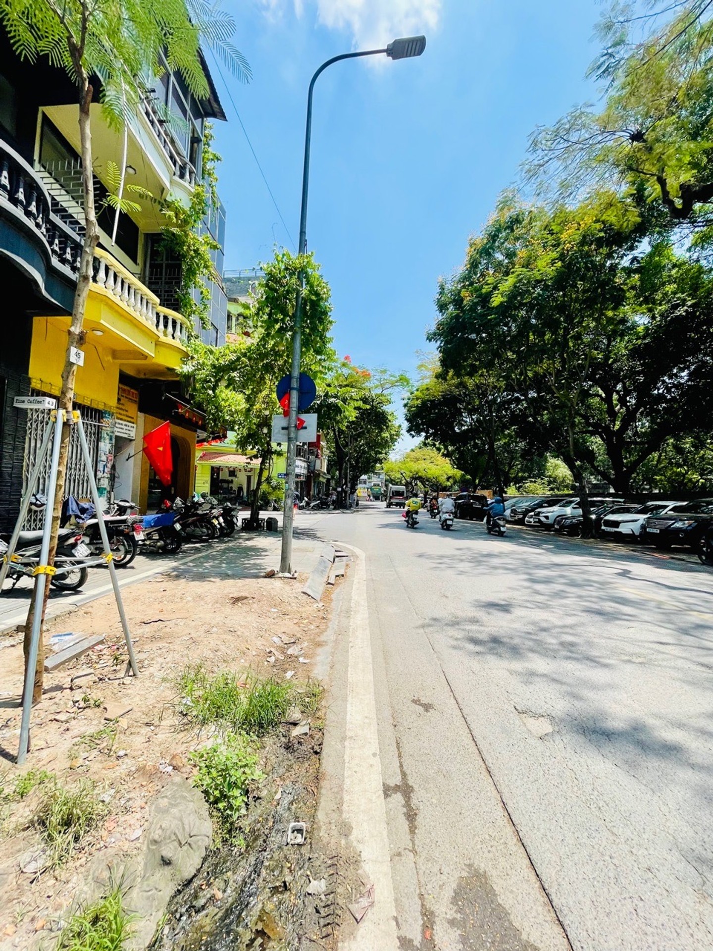 Bán nhà Văn Miếu - diện tích 50m2 4 tầng - ô tô tránh - giá 35,5 tỷ
