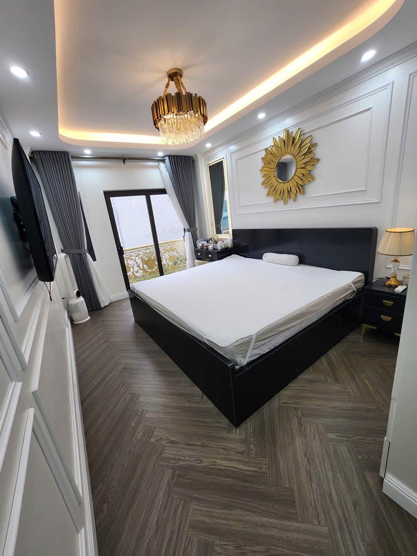 Bán nhà Đông Thiên - diện tích 36m2 5 tầng - Ô tô đỗ cửa - giá 11,5 tỷ