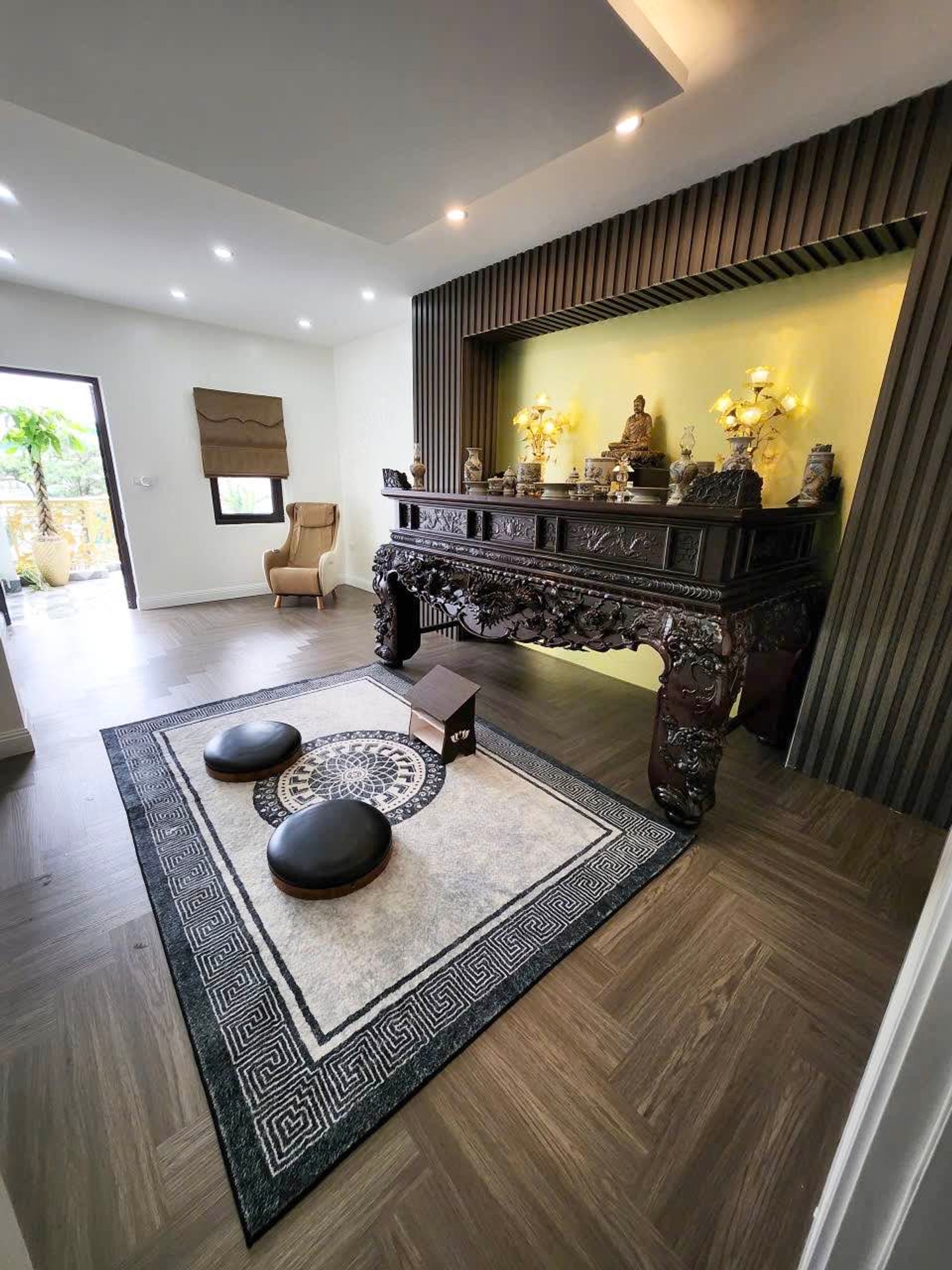 Bán nhà Đông Thiên - diện tích 36m2 5 tầng - Ô tô đỗ cửa - giá 11,5 tỷ