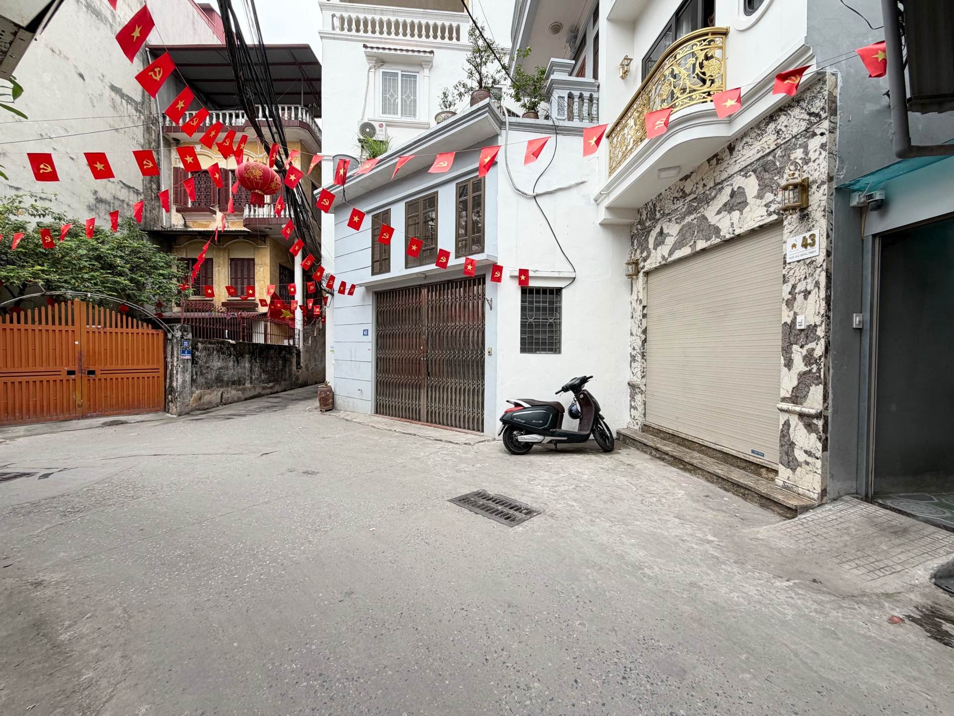 Bán nhà Đông Thiên - diện tích 36m2 5 tầng - Ô tô đỗ cửa - giá 11,5 tỷ