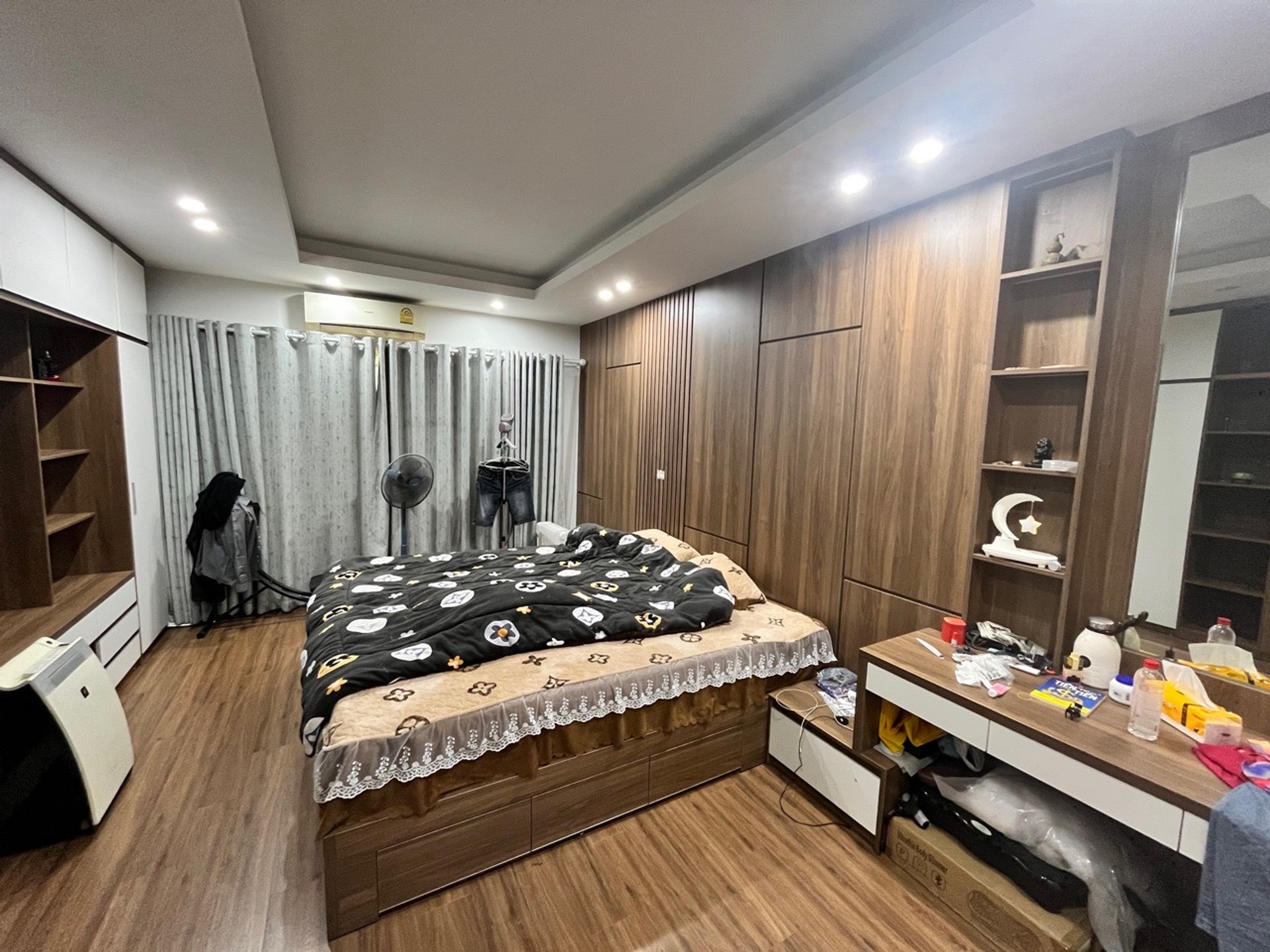 Bán nhà 38 Hai Bà Trưng - diện tích 45m2 5 tầng - Nhà đẹp mê ly - giá 10 tỷ