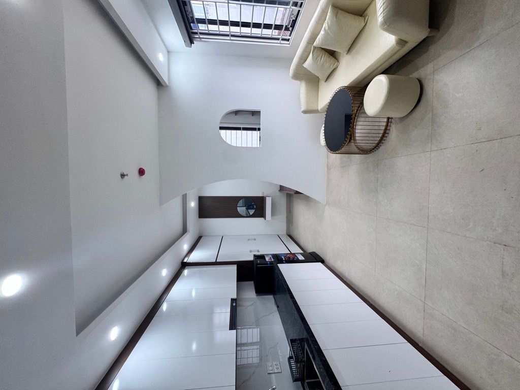 Bán nhà Kim Mã - diện tích 68m2 8 tầng - Thang máy - giá 25 tỷ