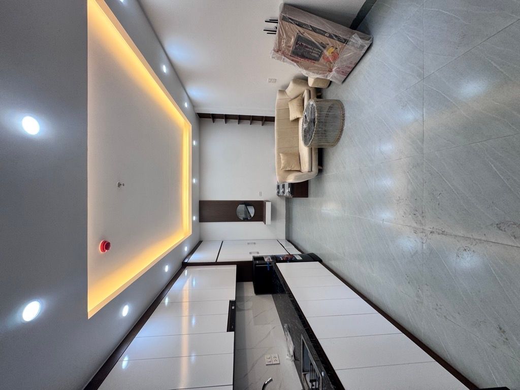 Bán nhà Kim Mã - diện tích 68m2 8 tầng - Thang máy - giá 25 tỷ