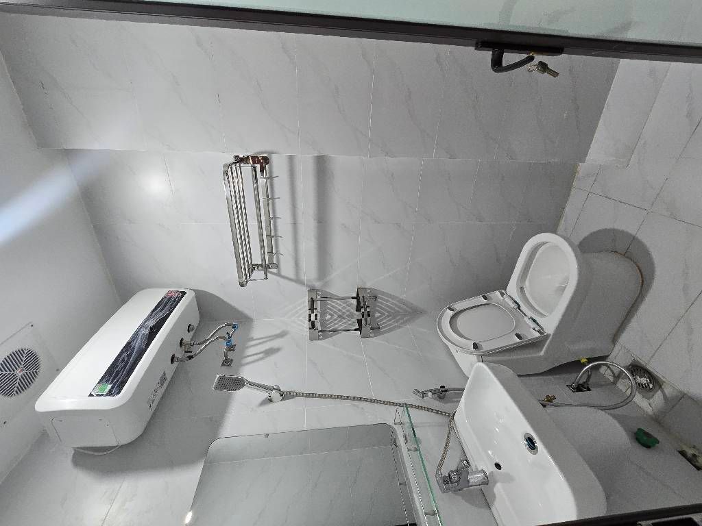 Bán nhà Hào Nam - diện tích 63.7m2 8 tầng - Thang máy, gần phố - giá 25 tỷ