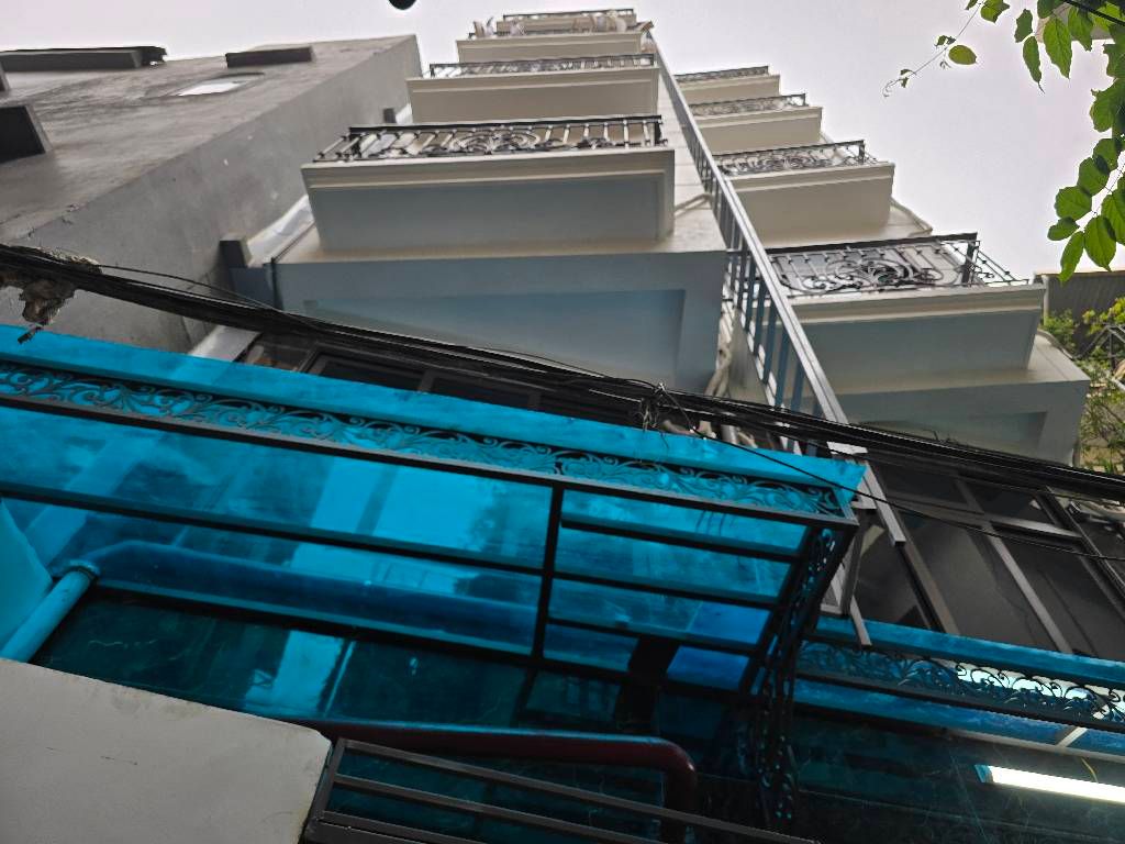 Bán nhà Hào Nam - diện tích 63.7m2 8 tầng - Thang máy, gần phố - giá 25 tỷ