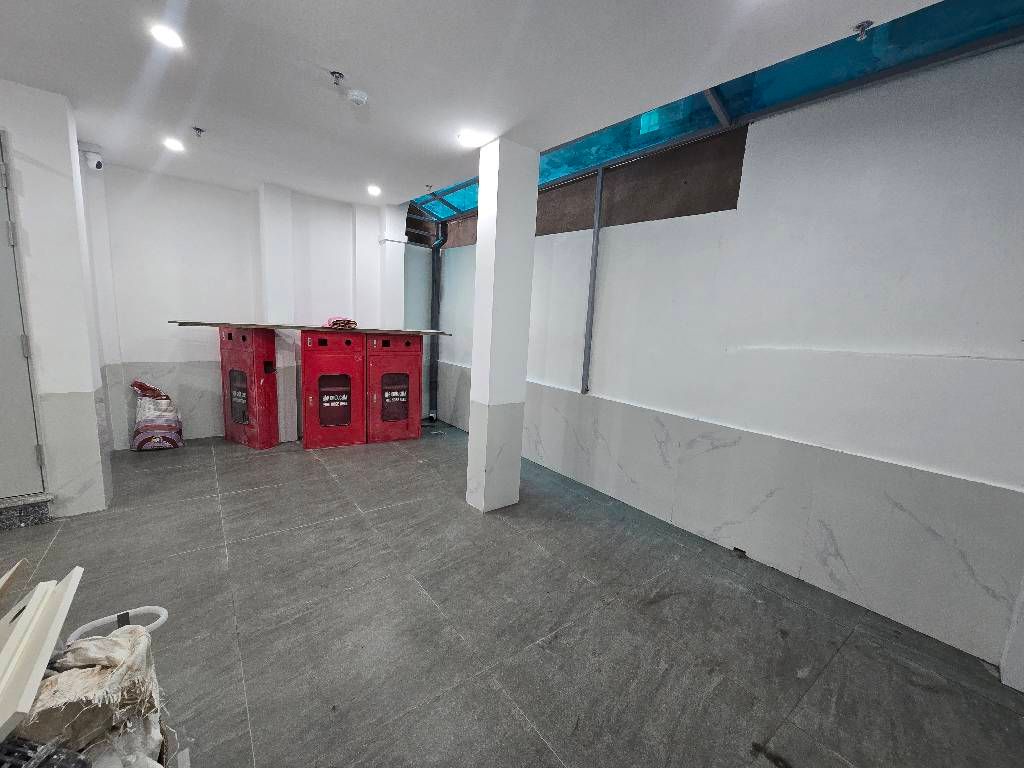 Bán nhà Hào Nam - diện tích 63.7m2 8 tầng - Thang máy, gần phố - giá 25 tỷ