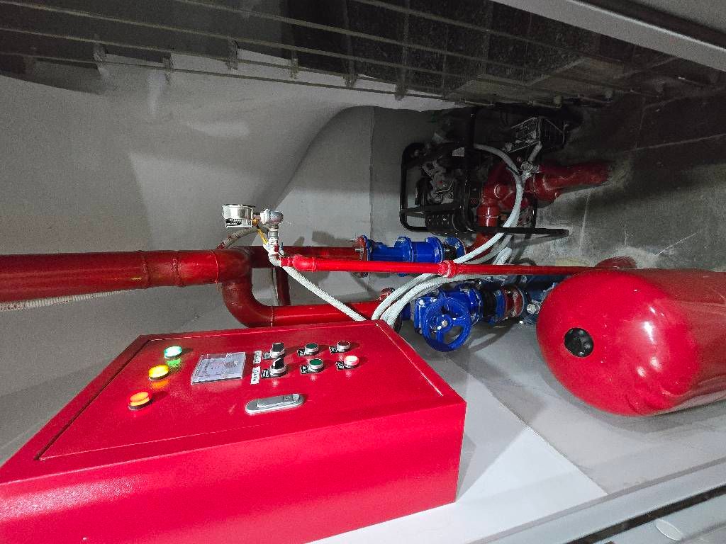 Bán nhà Hào Nam - diện tích 63.7m2 8 tầng - Thang máy, gần phố - giá 25 tỷ