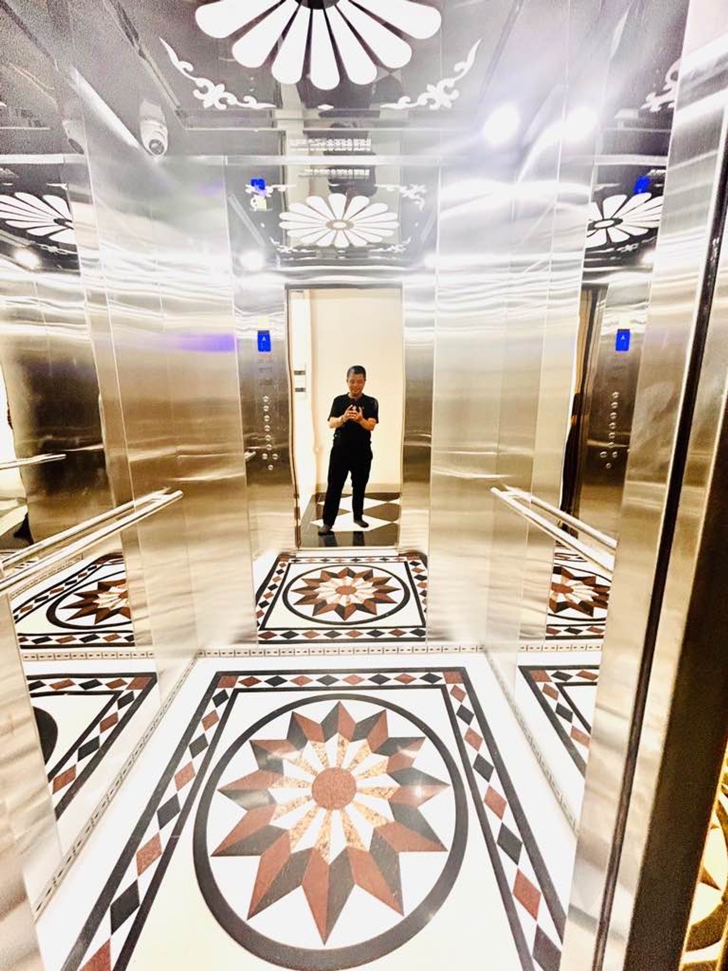 Bán nhà Nam Dư - diện tích 93m2 6 tầng - Mặt phố kinh doanh sầm uất - giá 30 tỷ