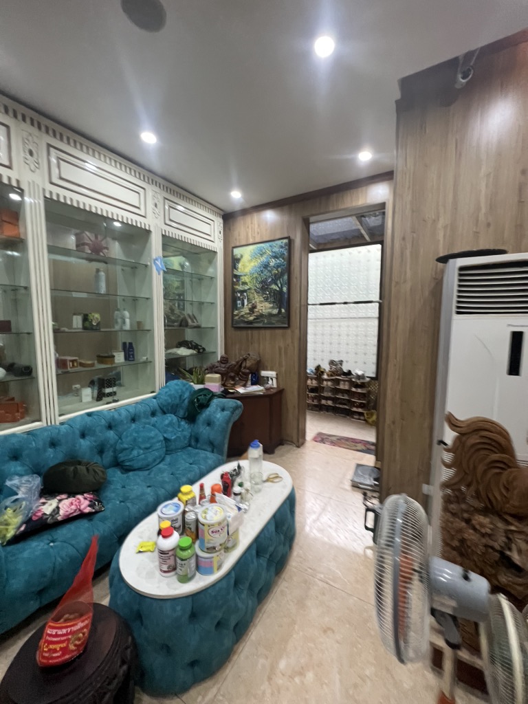 Bán nhà Tây Nam Linh Đàm - diện tích 220m2 4 tầng - Biệt thự lô góc - giá 90 tỷ