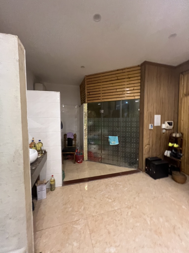 Bán nhà Tây Nam Linh Đàm - diện tích 220m2 4 tầng - Biệt thự lô góc - giá 90 tỷ