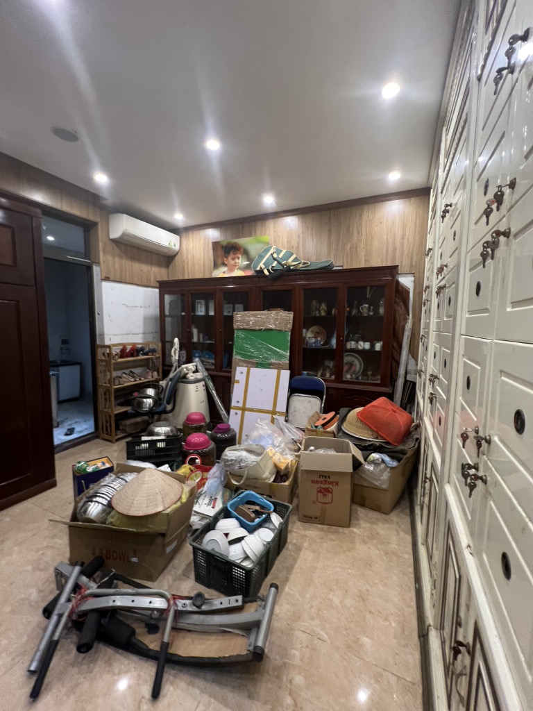 Bán nhà Tây Nam Linh Đàm - diện tích 220m2 4 tầng - Biệt thự lô góc - giá 90 tỷ