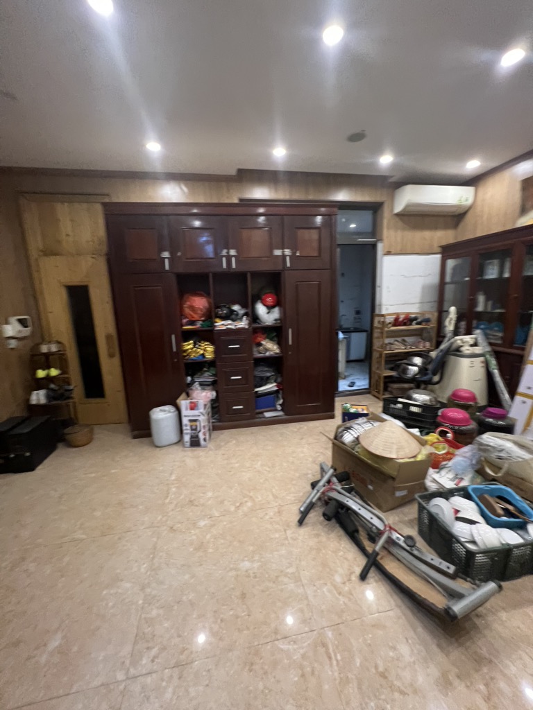 Bán nhà Tây Nam Linh Đàm - diện tích 220m2 4 tầng - Biệt thự lô góc - giá 90 tỷ