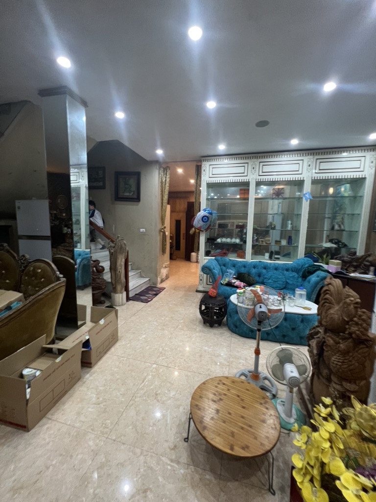 Bán nhà Tây Nam Linh Đàm - diện tích 220m2 4 tầng - Biệt thự lô góc - giá 90 tỷ