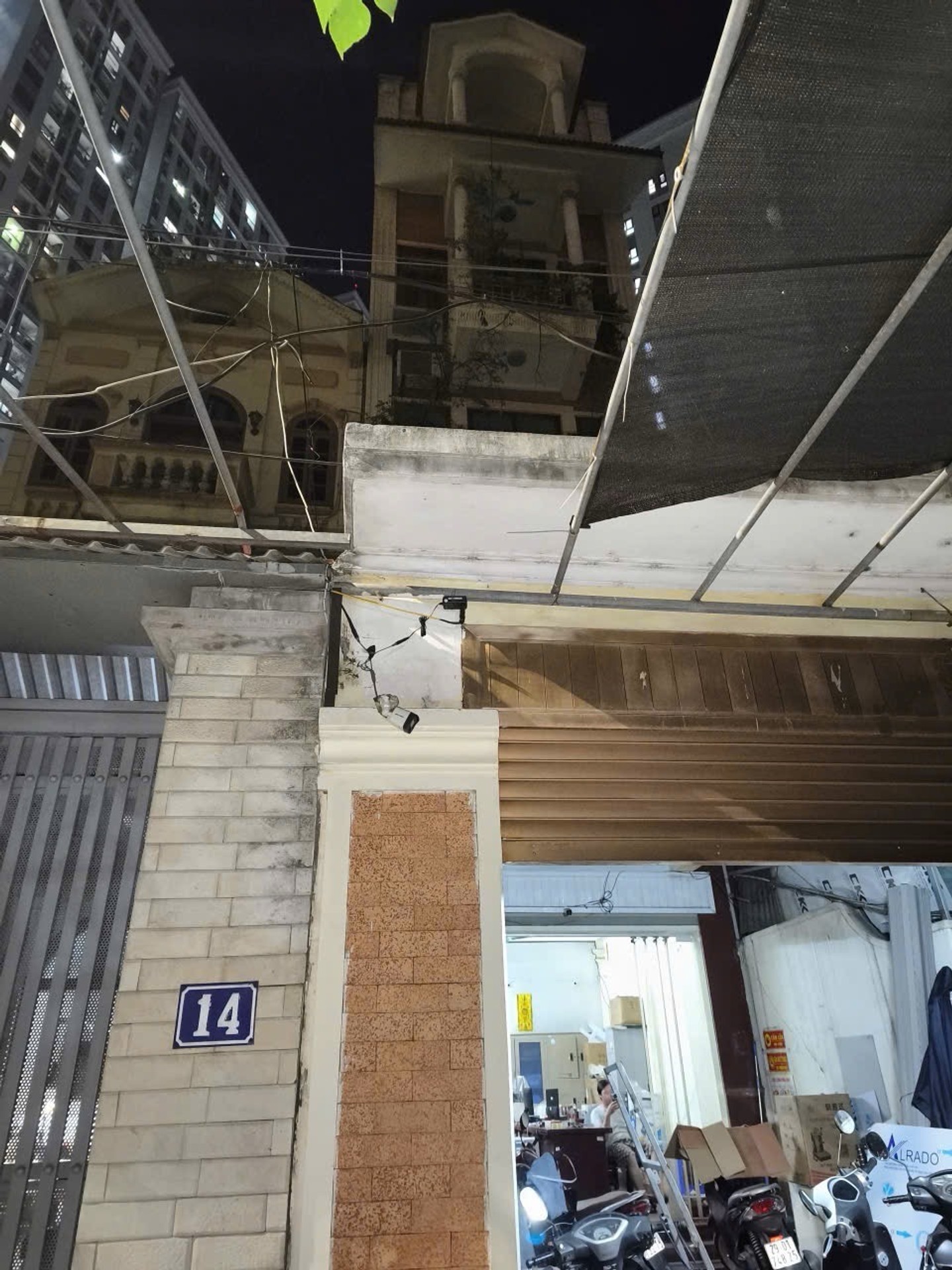 Bán nhà Lĩnh Nam - diện tích 100m2 5 tầng - Ô TÔ ĐỖ CỬA/VÀO NHÀ - giá 30 tỷ