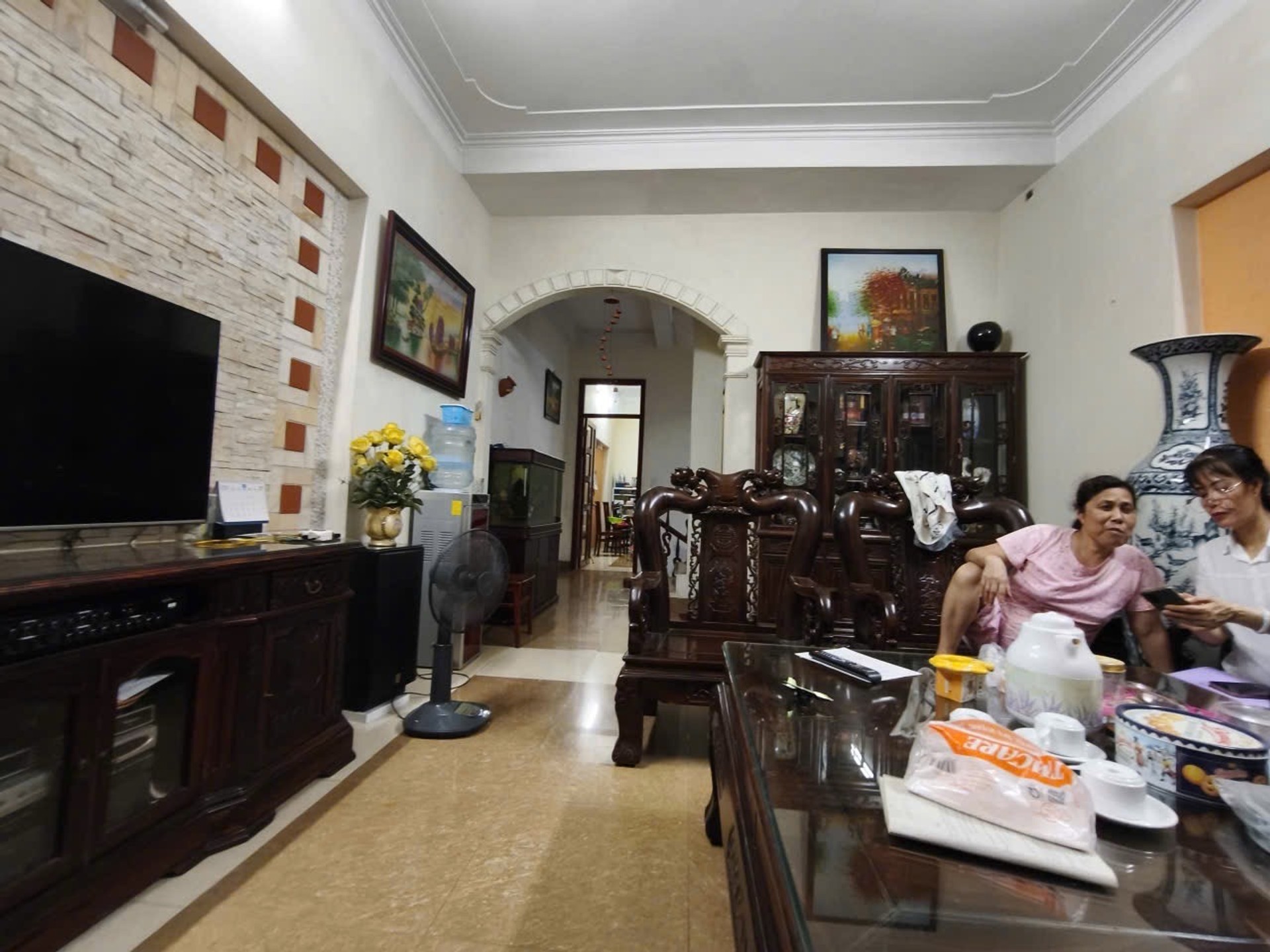 Bán nhà Lĩnh Nam - diện tích 100m2 5 tầng - Ô TÔ ĐỖ CỬA/VÀO NHÀ - giá 30 tỷ
