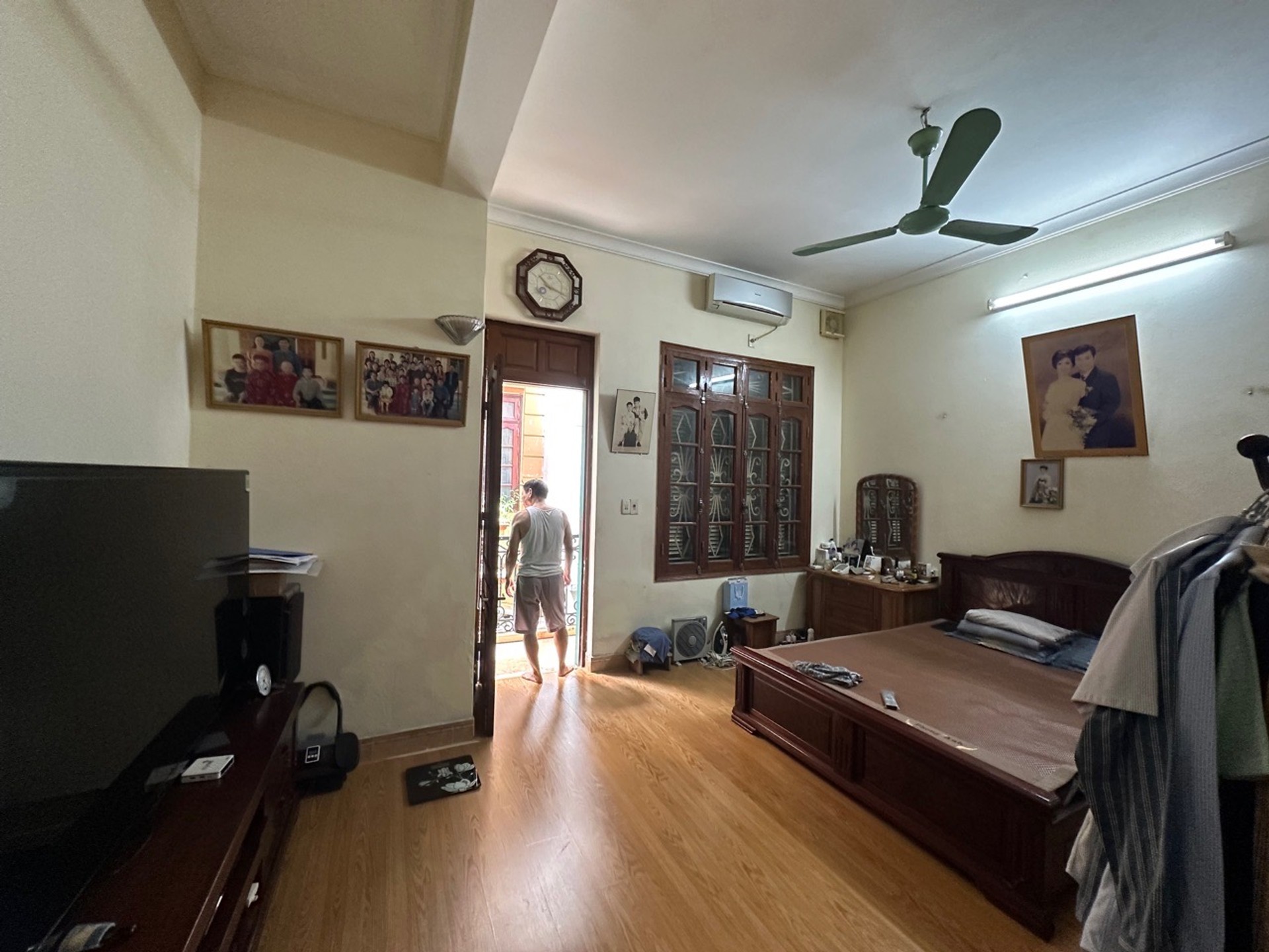 Bán nhà Thanh Nhàn - diện tích 72m2 3 tầng - Mặt ngõ thông - giá 18 tỷ