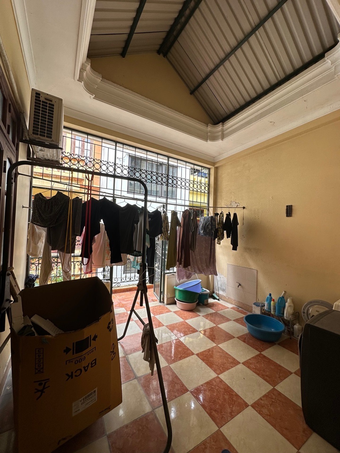 Bán nhà Thanh Nhàn - diện tích 72m2 3 tầng - Mặt ngõ thông - giá 18 tỷ
