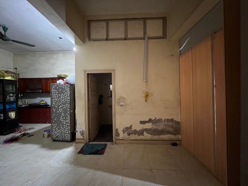 Bán nhà Giáp Bát - diện tích 117m2 4 tầng - Lô góc, phù hợp xây căn hộ dịch vụ - giá 19 tỷ