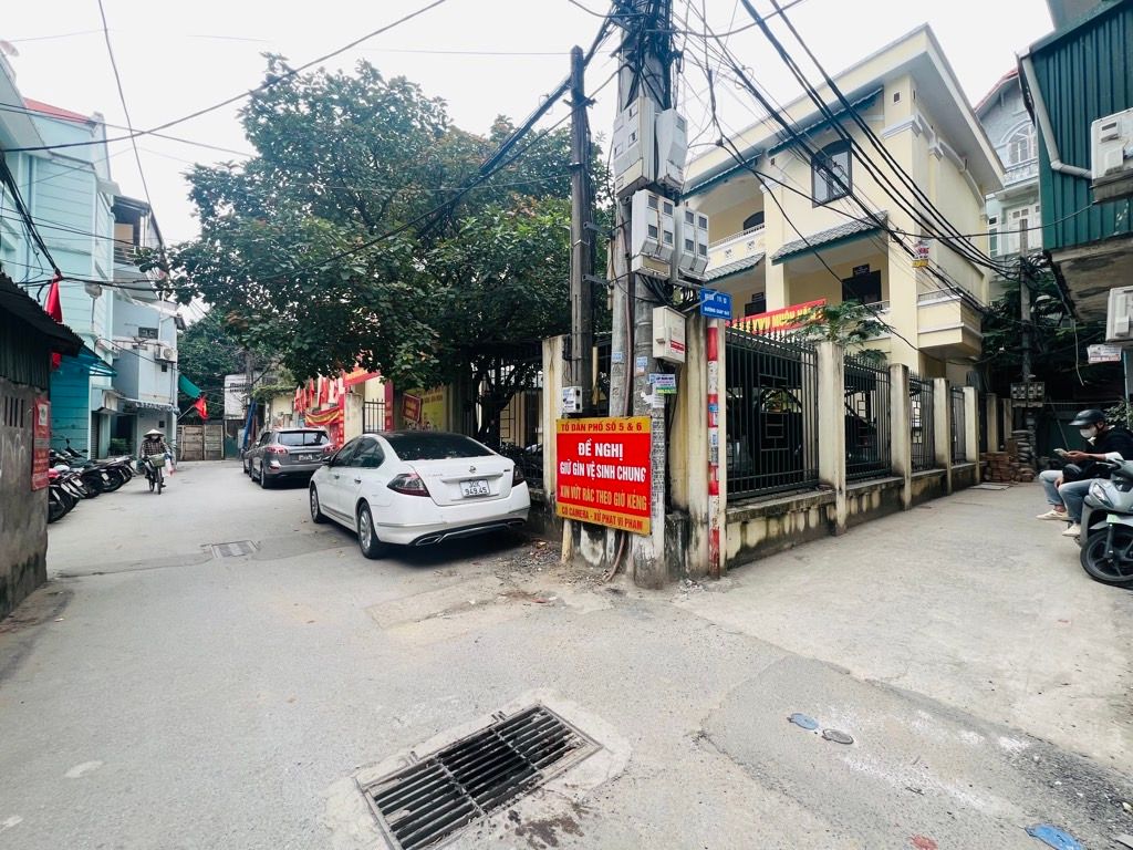 Bán nhà Giáp Bát - diện tích 117m2 4 tầng - Lô góc, phù hợp xây căn hộ dịch vụ - giá 19 tỷ