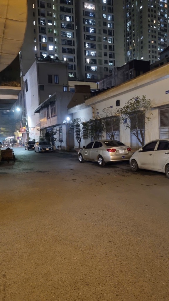 Bán nhà Lĩnh Nam - diện tích 150m2 4 tầng - Biệt thự song lập - giá 29 tỷ