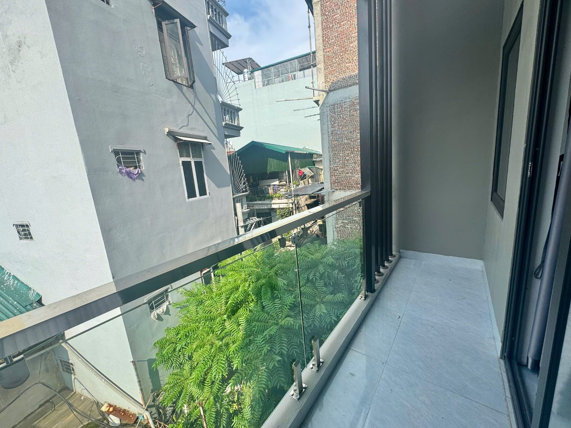 Bán nhà Tân Mai - diện tích 80m2 5 tầng - Ngõ ô tô vào rộng 4m thẳng tắp - giá 17,8 tỷ
