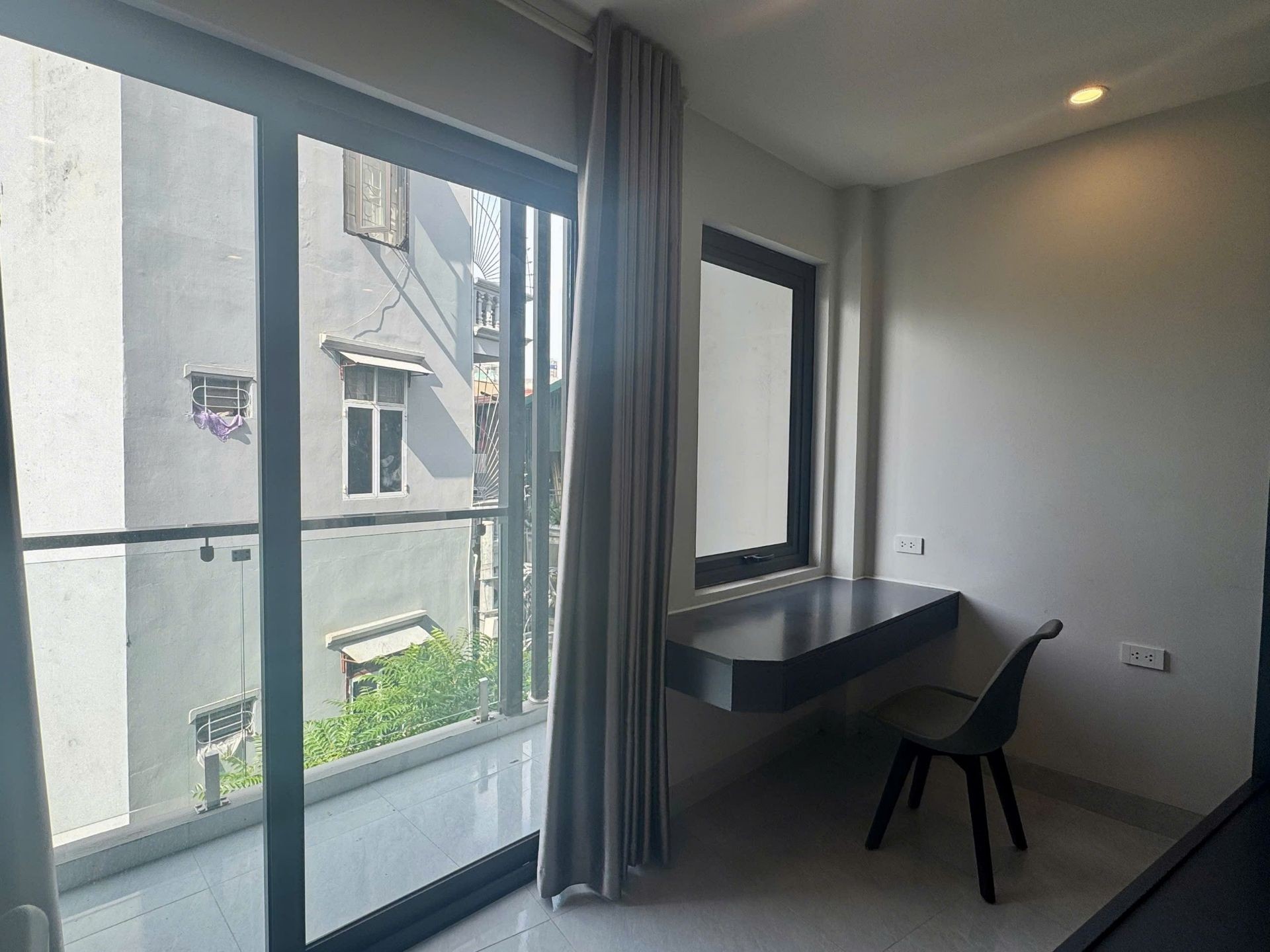 Bán nhà Tân Mai - diện tích 80m2 5 tầng - Ngõ ô tô vào rộng 4m thẳng tắp - giá 17,8 tỷ