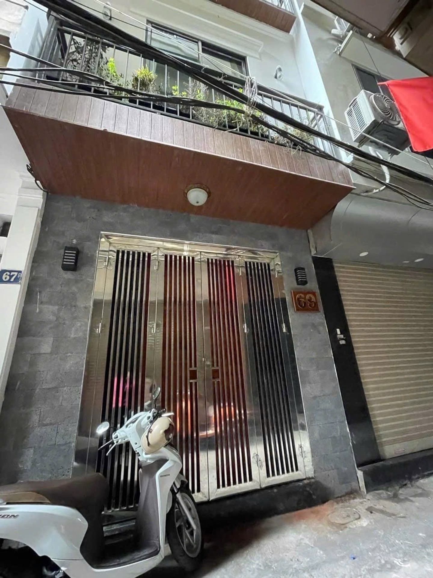 Bán nhà Nguyễn Cao - diện tích 26m2 4 tầng - Ngõ thông, kinh doanh - giá 9,3 tỷ