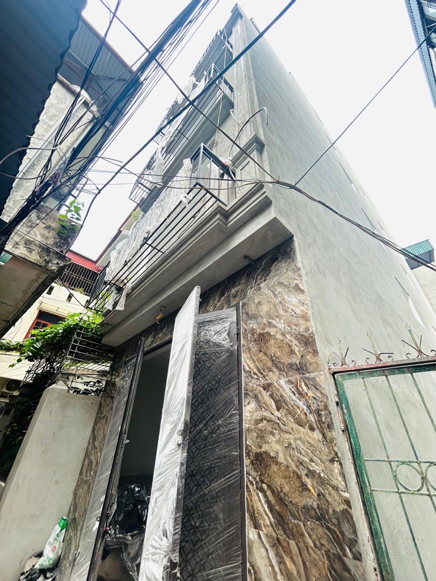 Bán nhà Lĩnh Nam - diện tích 71m2 6 tầng - CCMN khép kín 14 phòng - giá 16,8 tỷ