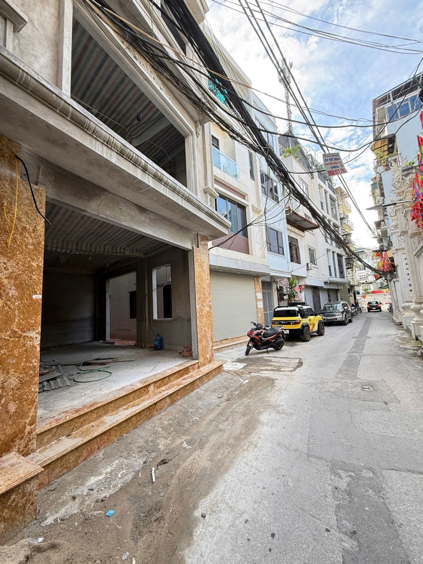 Bán nhà Giáp Bát - diện tích 73m2 7 tầng - Mặt phố ô tô vào, kinh doanh tốt - giá 19,5 tỷ