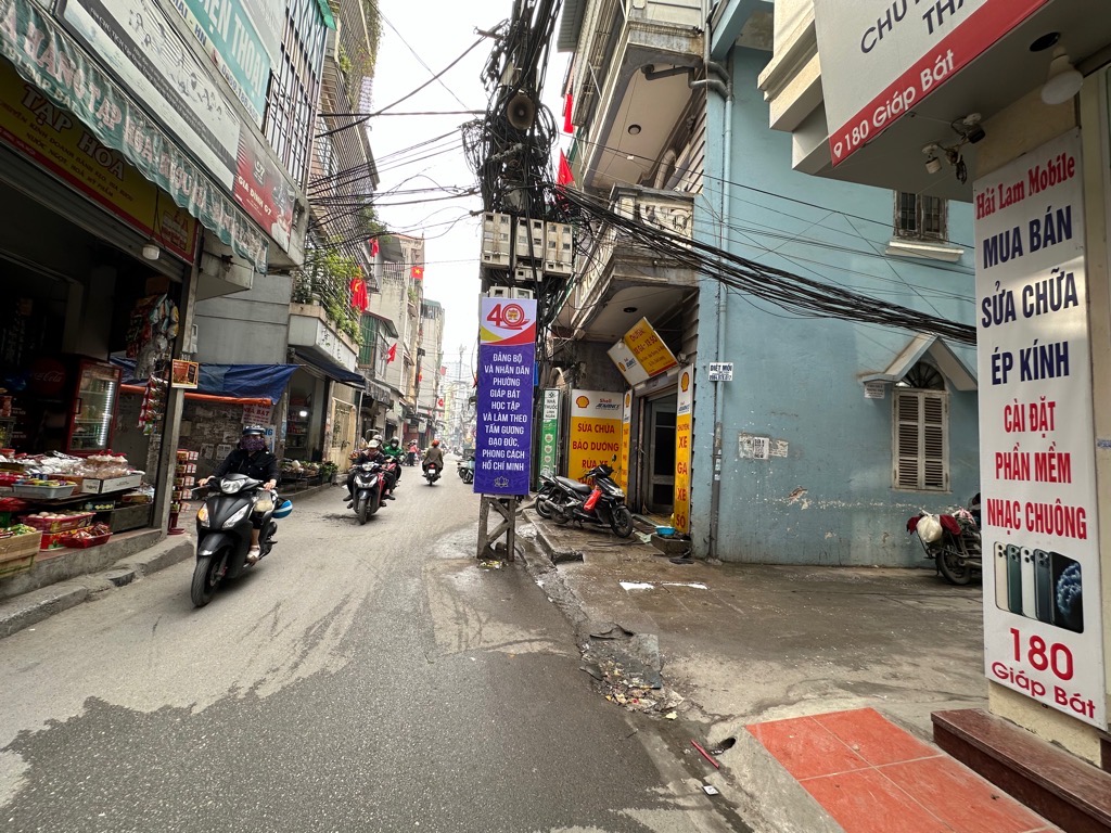 Bán nhà Kim Đồng - diện tích 367m2 2 tầng - ô tô tránh - giá 80 tỷ