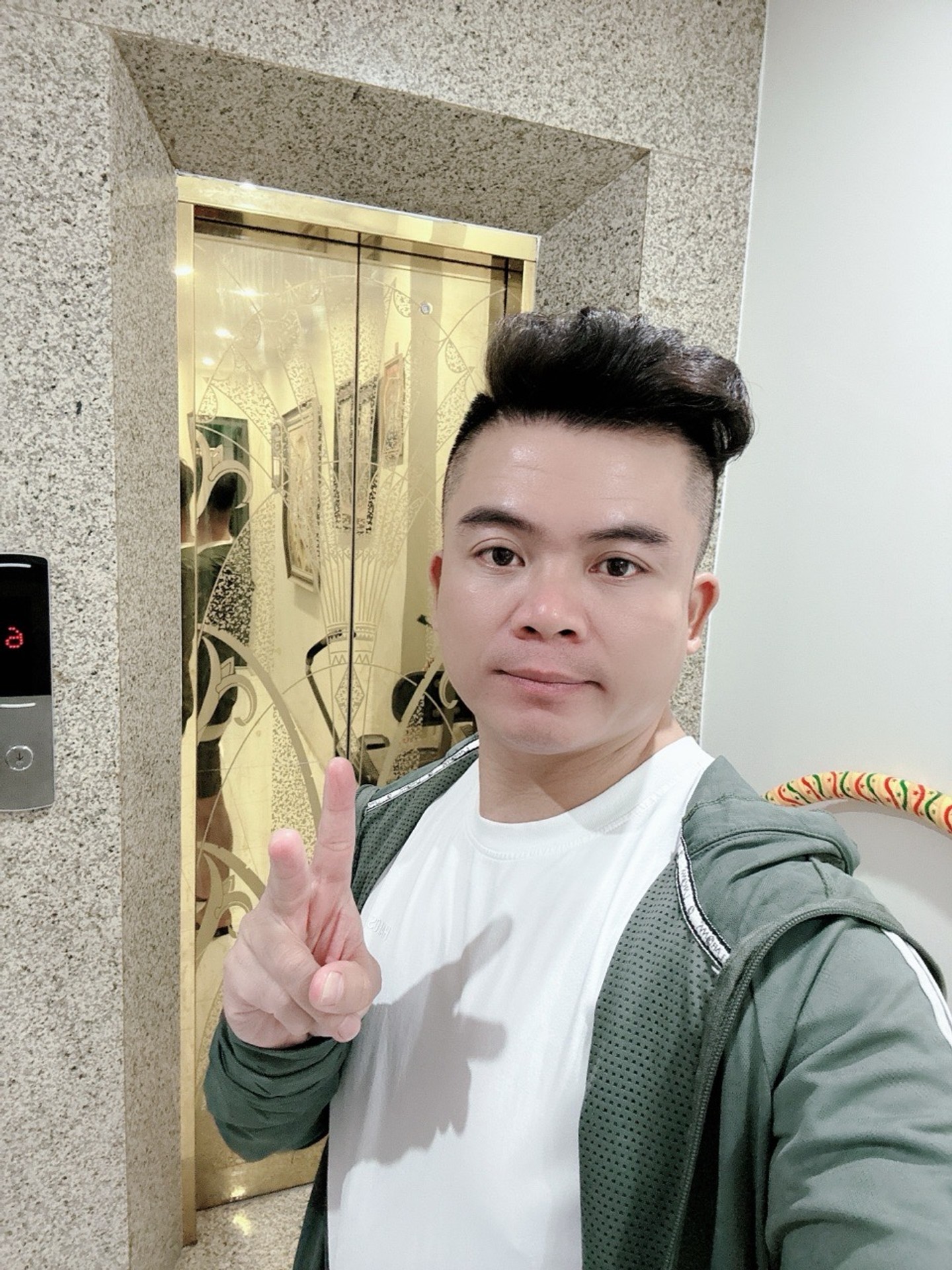 Bán nhà Minh Khai - diện tích 46m2 6 tầng - Ô TÔ VỈA HÈ - giá 23,8 tỷ
