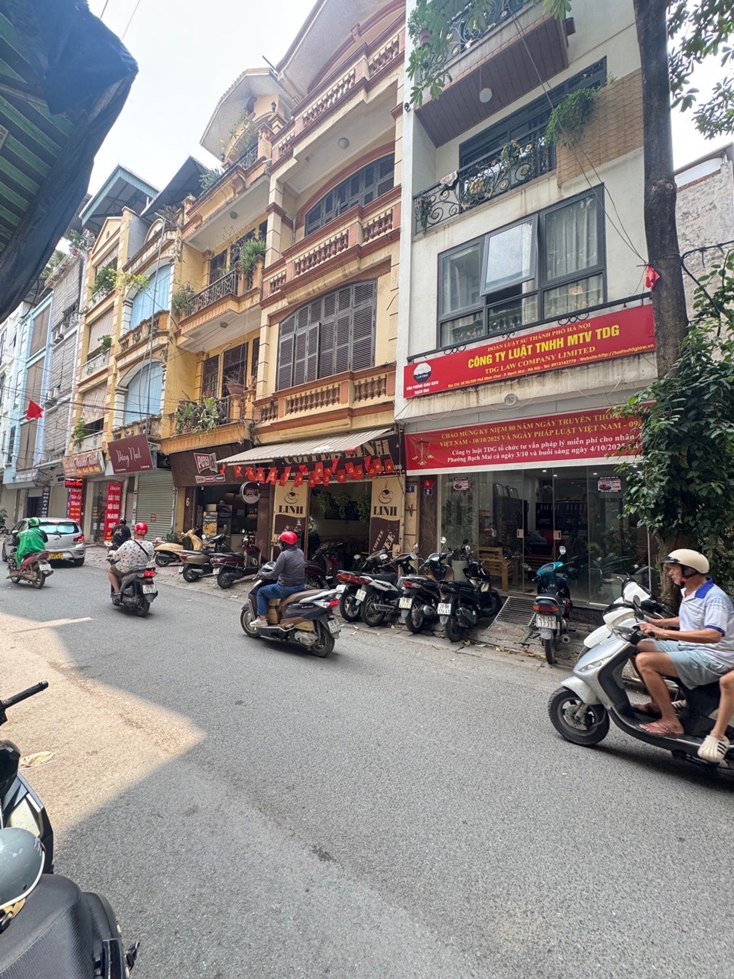 Bán nhà Minh Khai - diện tích 46m2 6 tầng - Ô TÔ VỈA HÈ - giá 23,8 tỷ