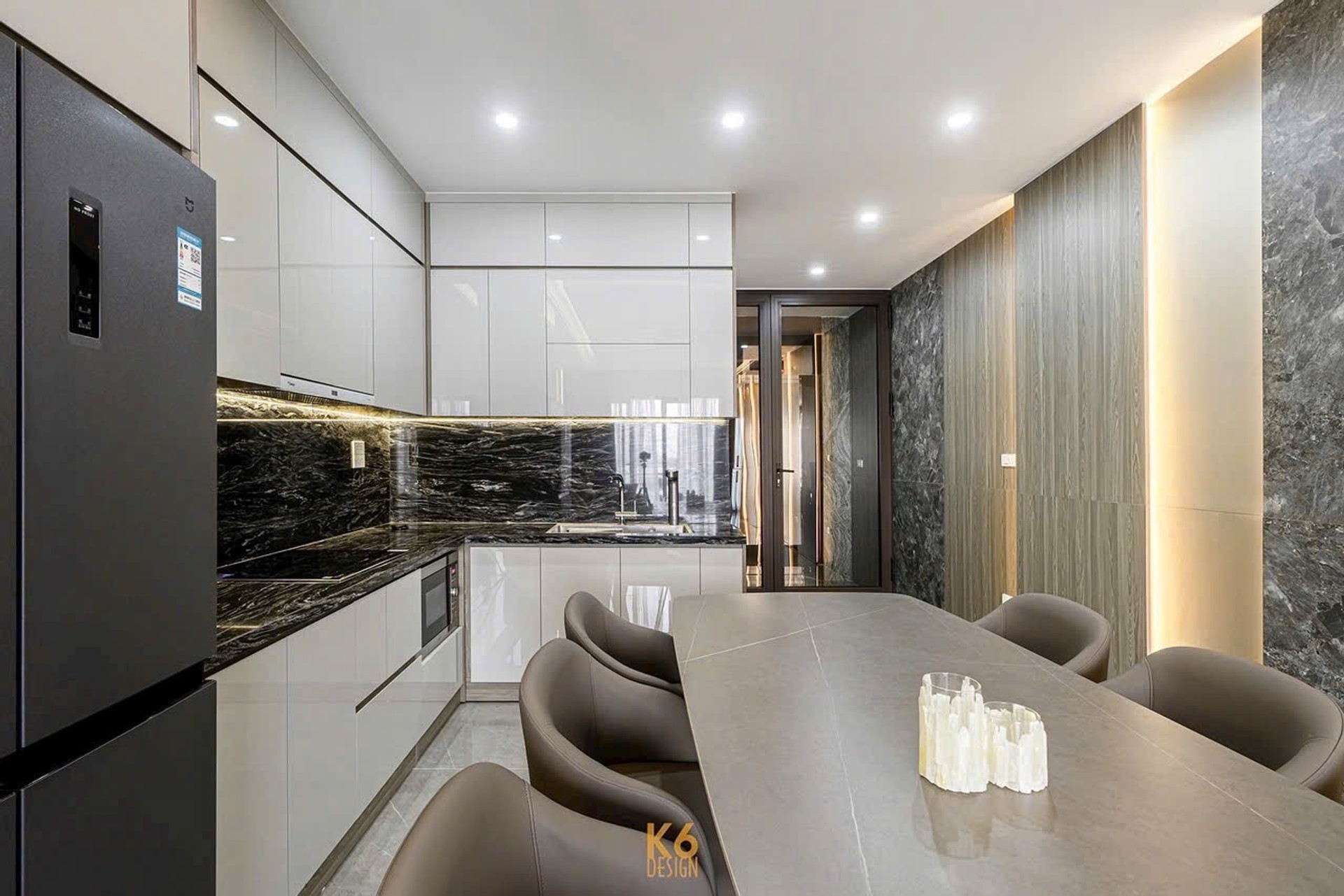 Bán nhà Minh Khai - diện tích 46m2 6 tầng - Ô TÔ VỈA HÈ - giá 23,8 tỷ