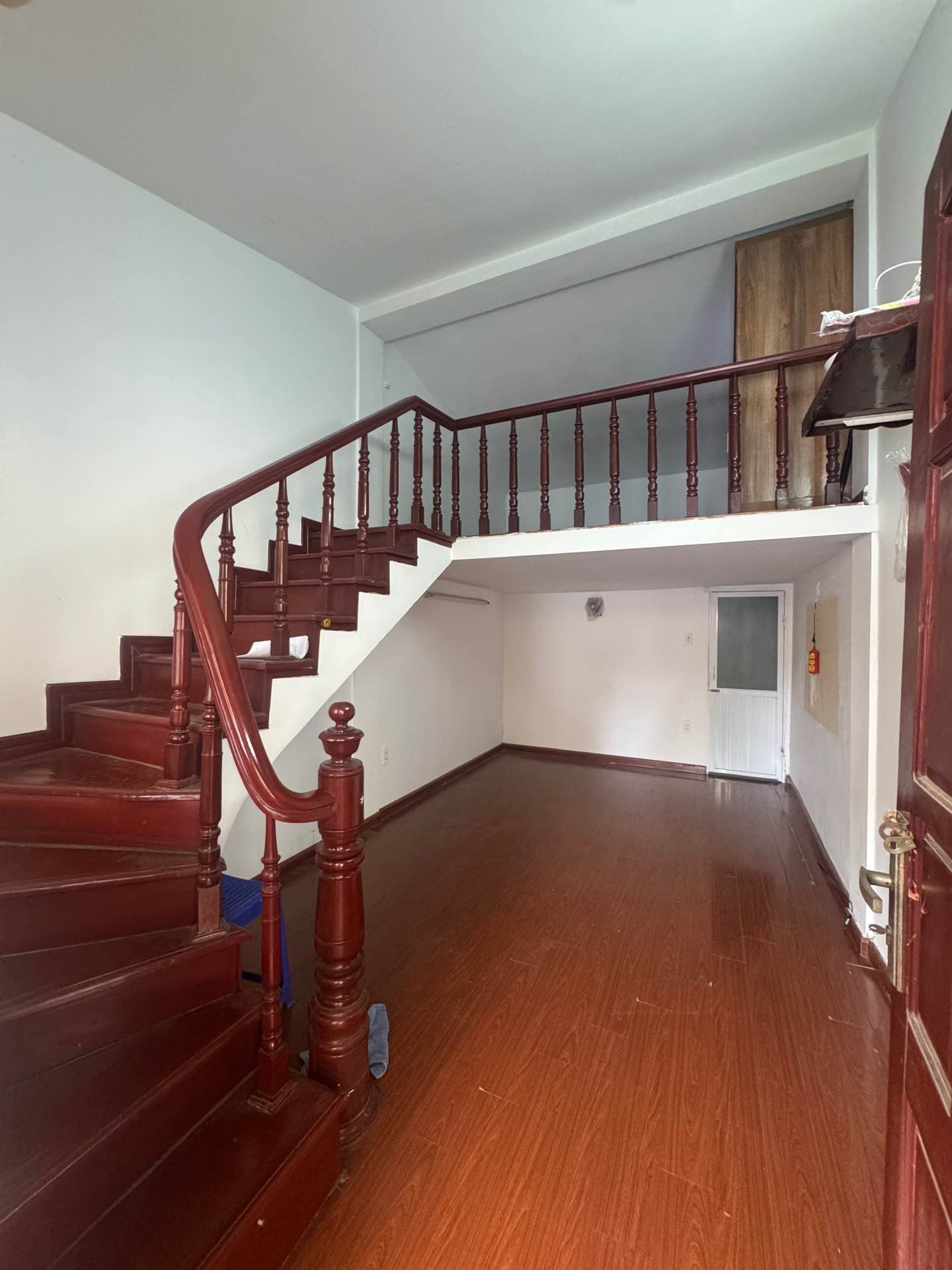 Bán nhà Lê Gia Đỉnh - diện tích 28m2 1.5 tầng - Nhà cũ đã được cải tạo - giá 3,3 tỷ