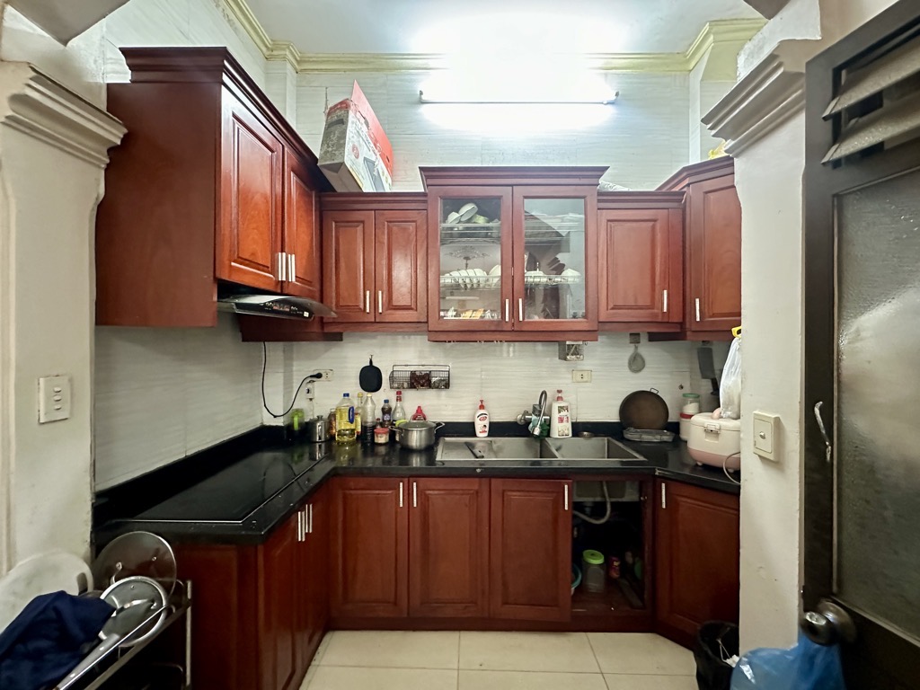 Bán nhà Hoàng Mai - diện tích 34m2 5 tầng - ô tô qua nhà - giá 9 tỷ
