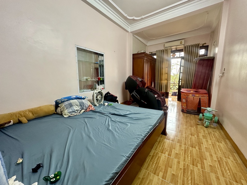 Bán nhà Hoàng Mai - diện tích 34m2 5 tầng - ô tô qua nhà - giá 9 tỷ