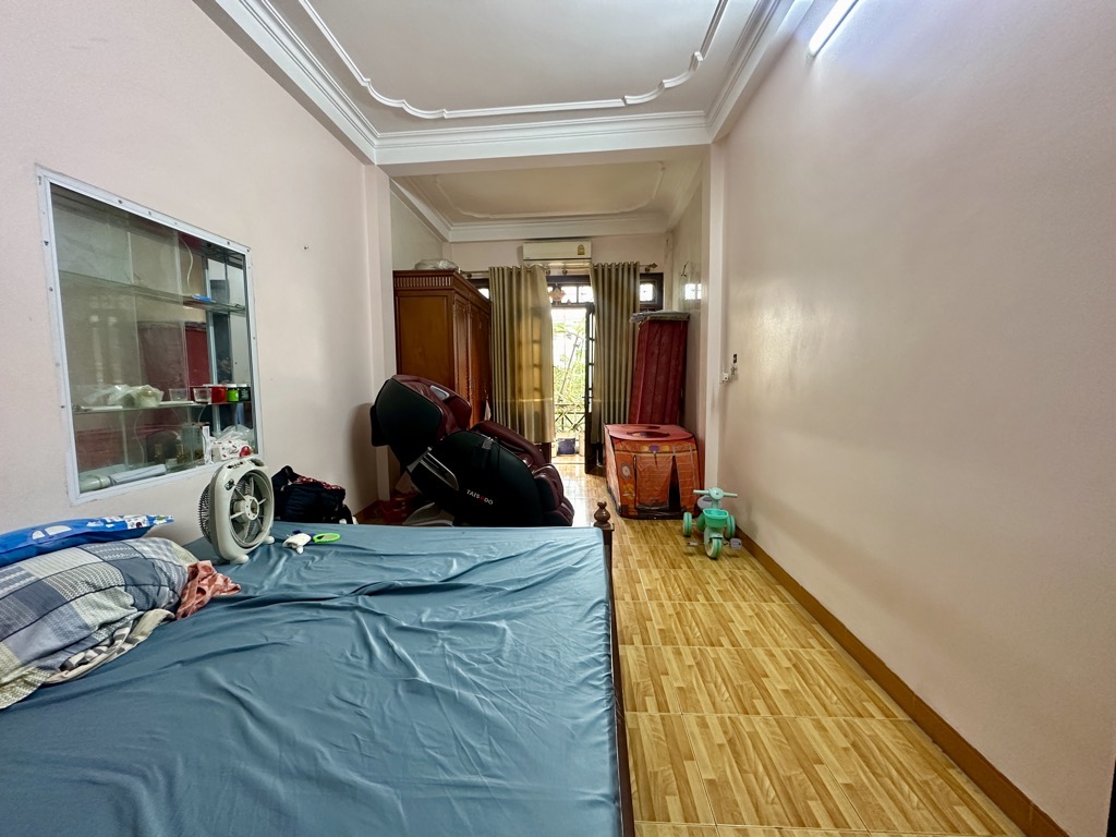 Bán nhà Hoàng Mai - diện tích 34m2 5 tầng - ô tô qua nhà - giá 9 tỷ