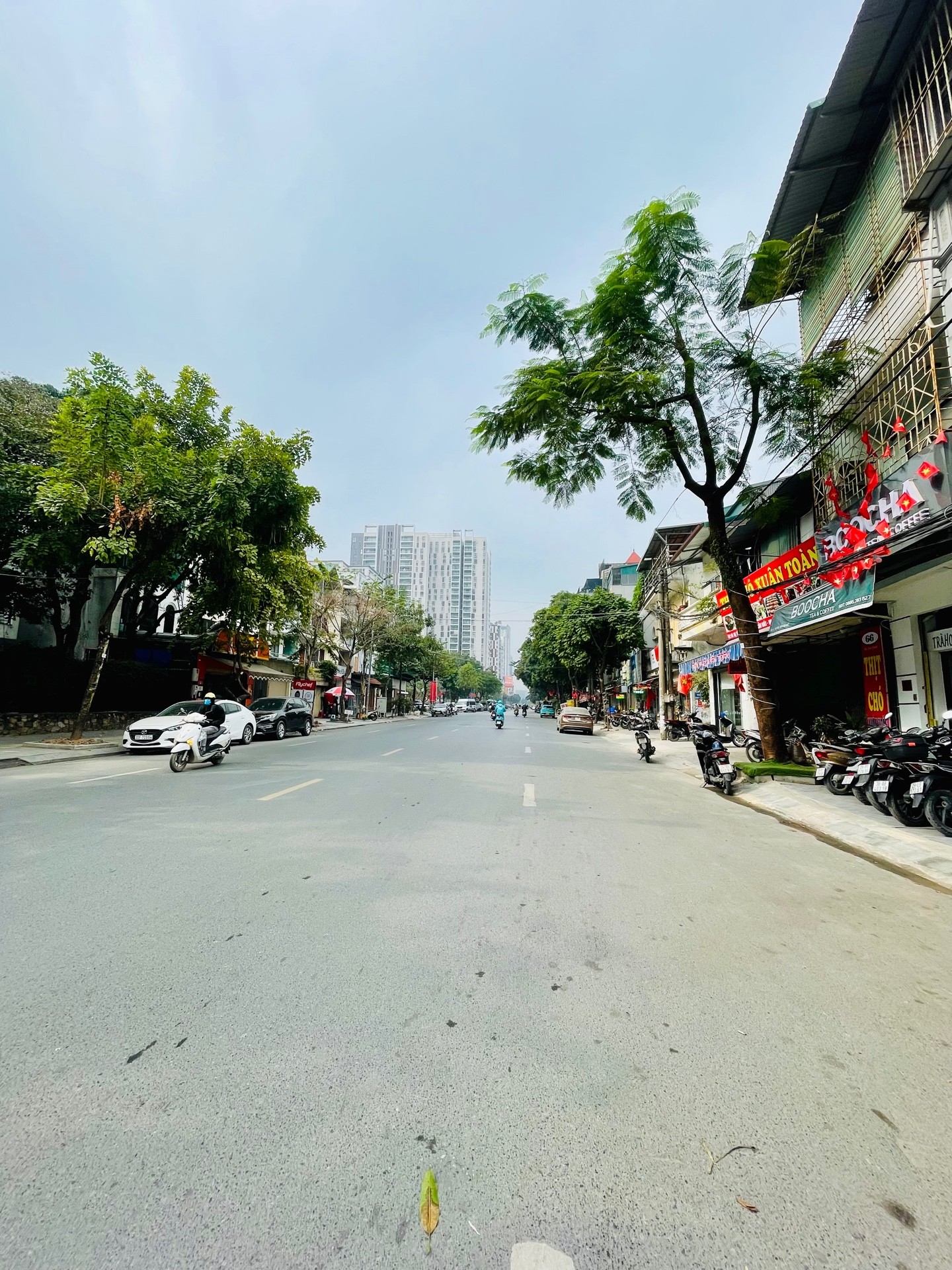 Bán nhà Hạ Yên Quyết - diện tích 54m2 3 tầng - Nhà mặt phố kinh doanh - giá 27,5 tỷ