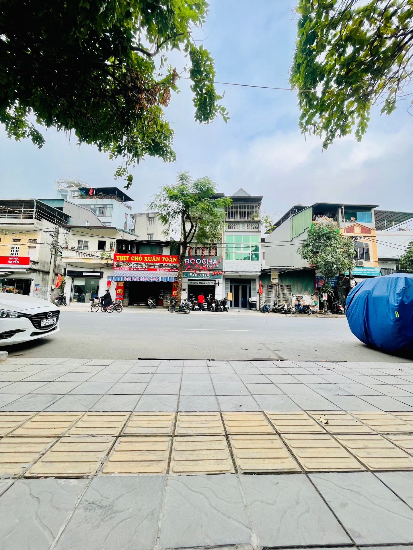 Bán nhà Hạ Yên Quyết - diện tích 54m2 3 tầng - Nhà mặt phố kinh doanh - giá 27,5 tỷ