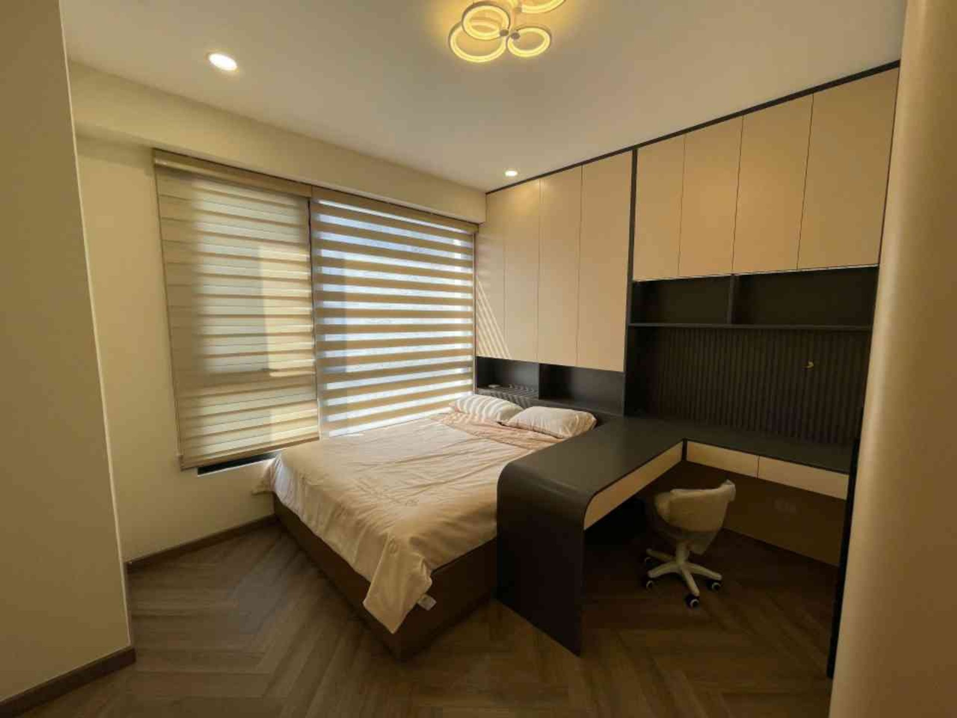 Bán nhà Hai Bà Trưng - diện tích 95m2 25 tầng - Lô góc - giá 13,8 tỷ