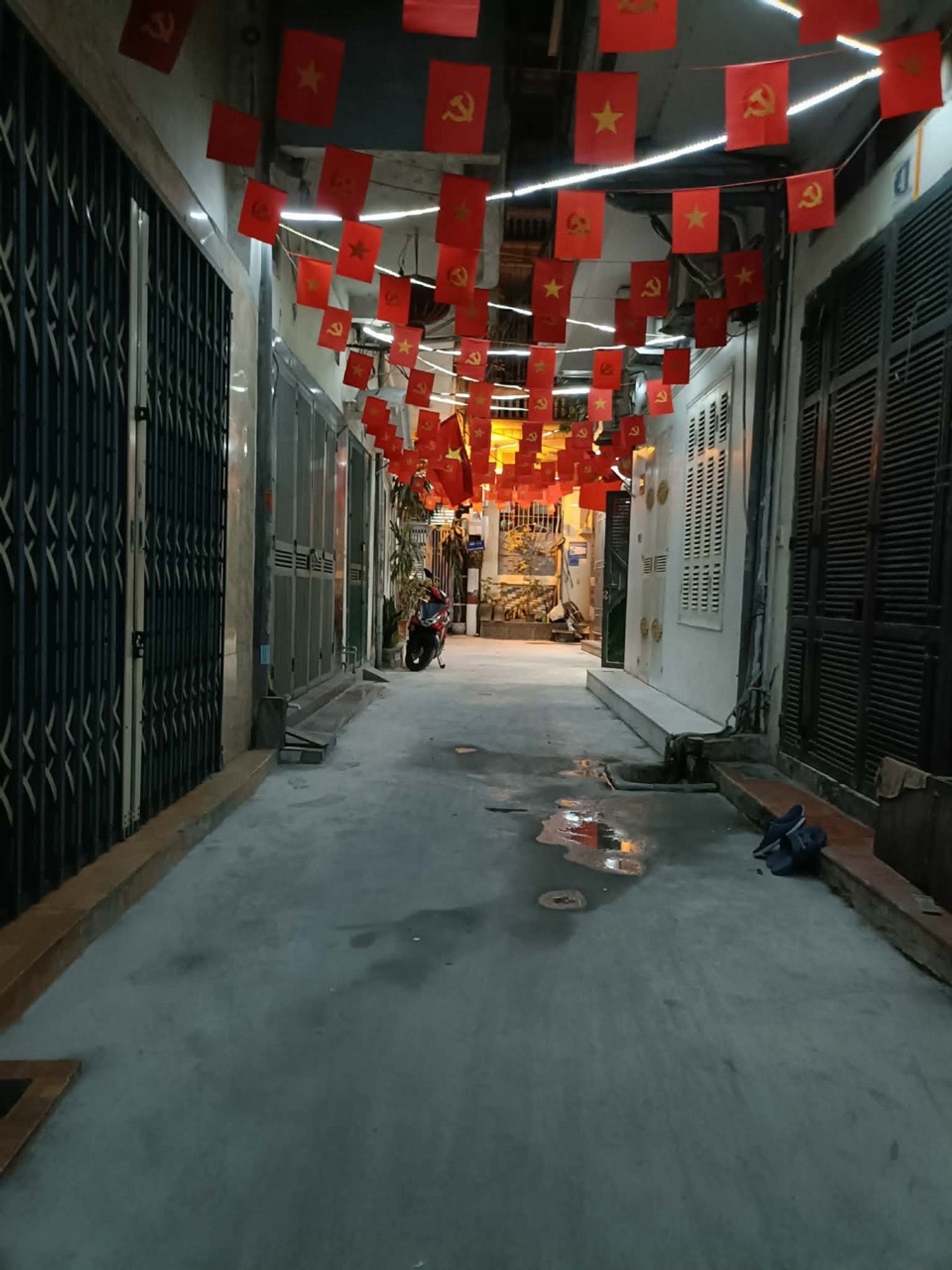 Bán nhà Lương Khánh Thiện - diện tích 145m2 2 tầng - Ô tô đỗ cửa - giá 28 tỷ