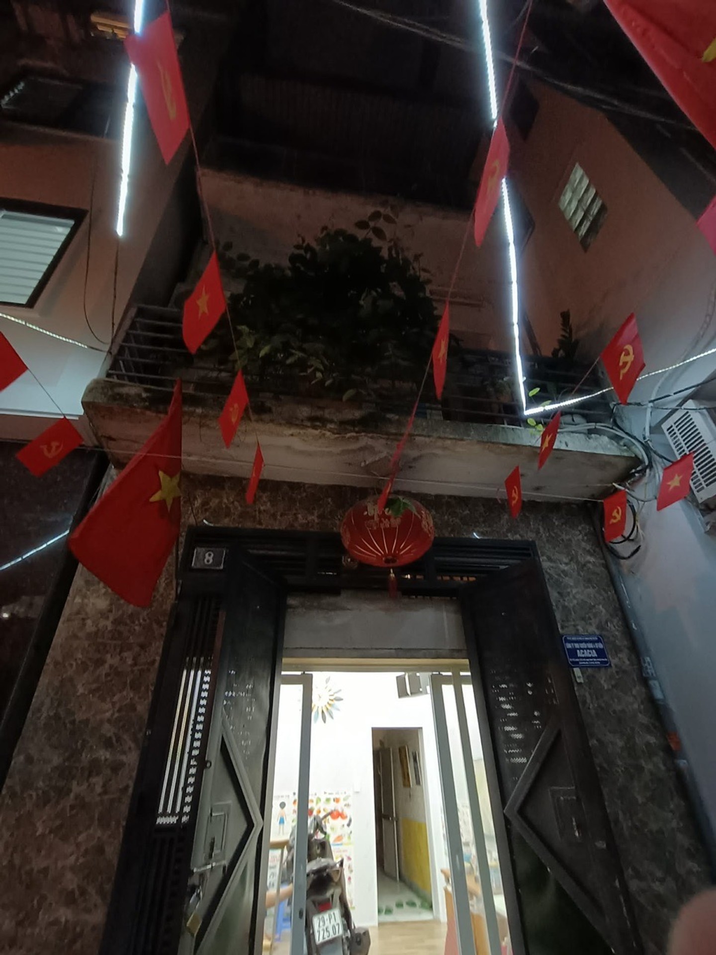 Bán nhà Lương Khánh Thiện - diện tích 145m2 2 tầng - Ô tô đỗ cửa - giá 28 tỷ
