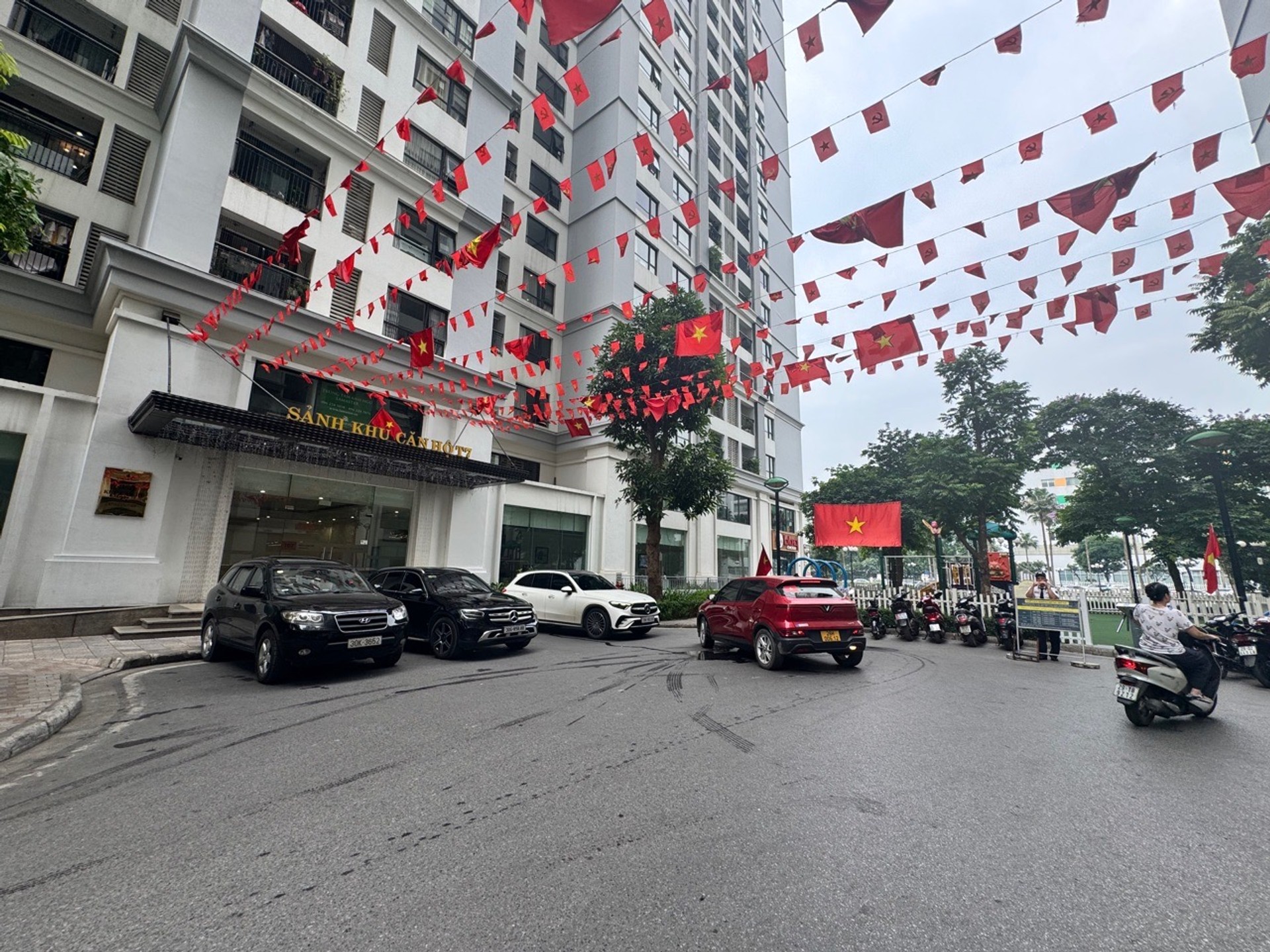 Bán nhà Minh Khai - diện tích 87m2 19 tầng - Căn hộ cao cấp Vinhomes Times City - giá 11,85 tỷ