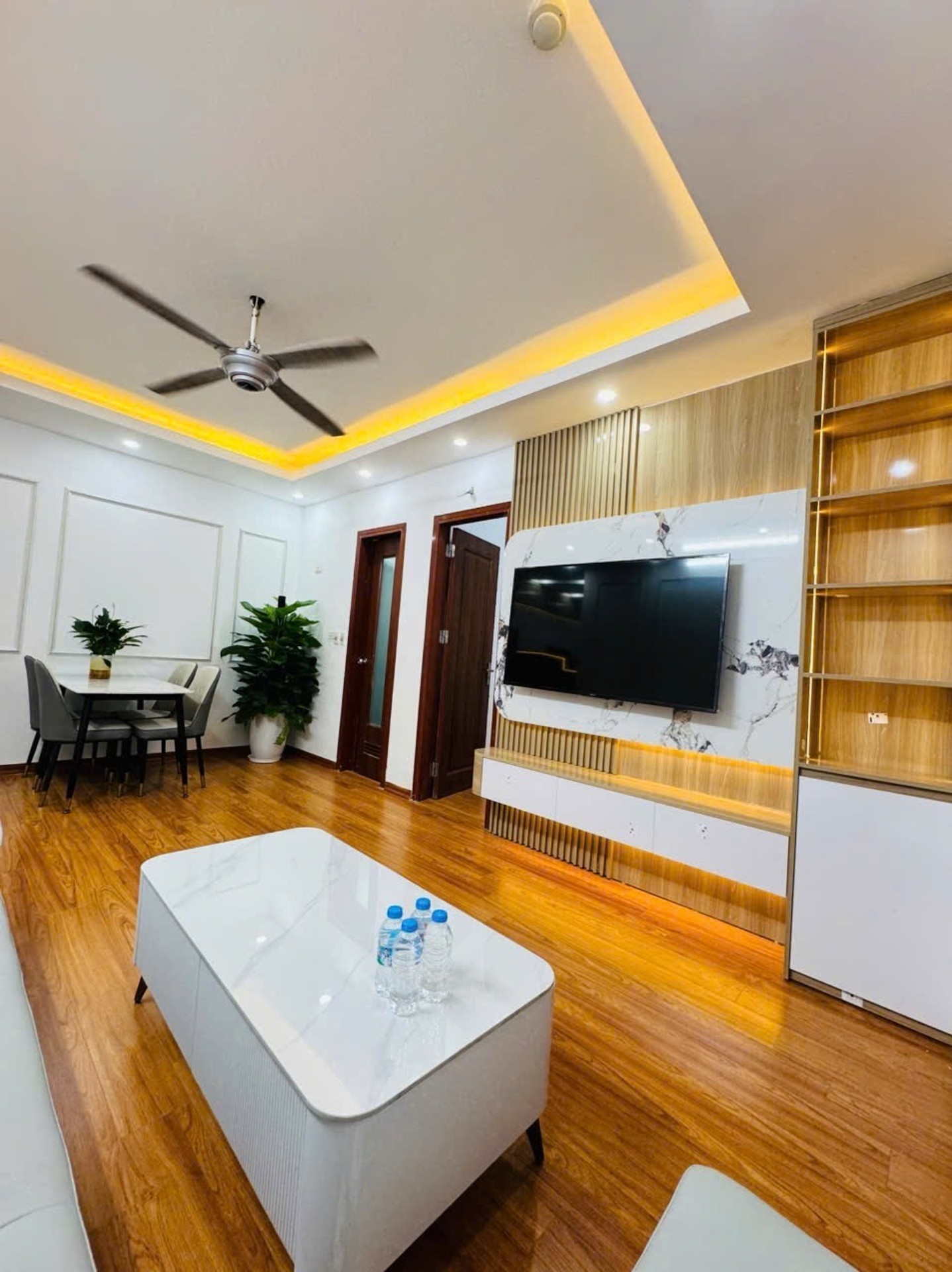 Bán nhà Nguyễn Xiển - diện tích 73m2 1 tầng - mặt tiền 7,6m - giá 4,4 tỷ