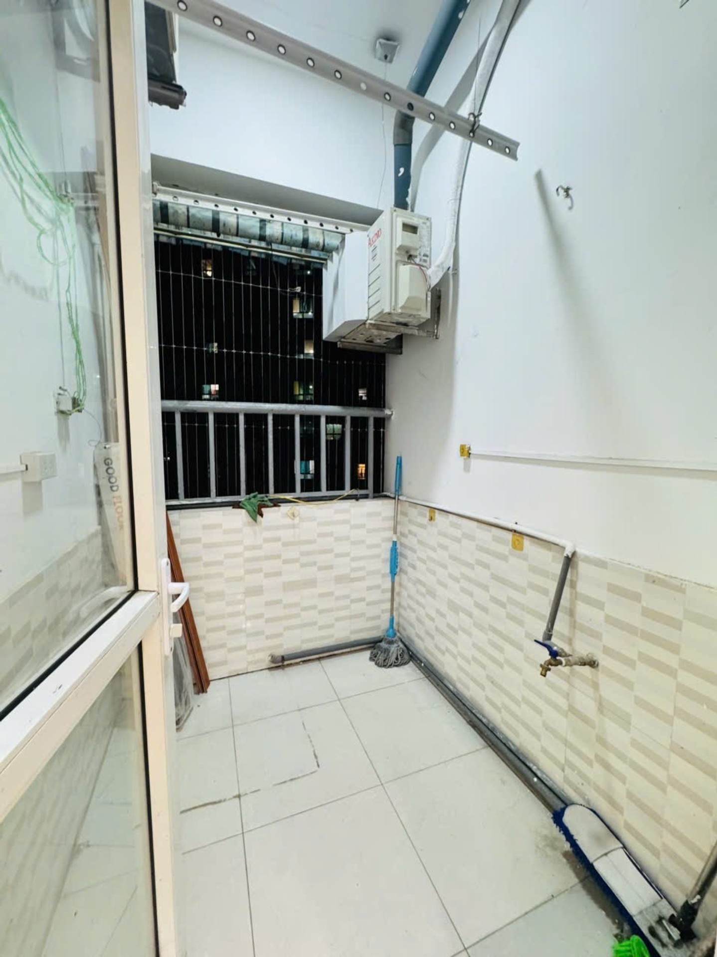 Bán nhà Nguyễn Xiển - diện tích 73m2 1 tầng - mặt tiền 7,6m - giá 4,4 tỷ