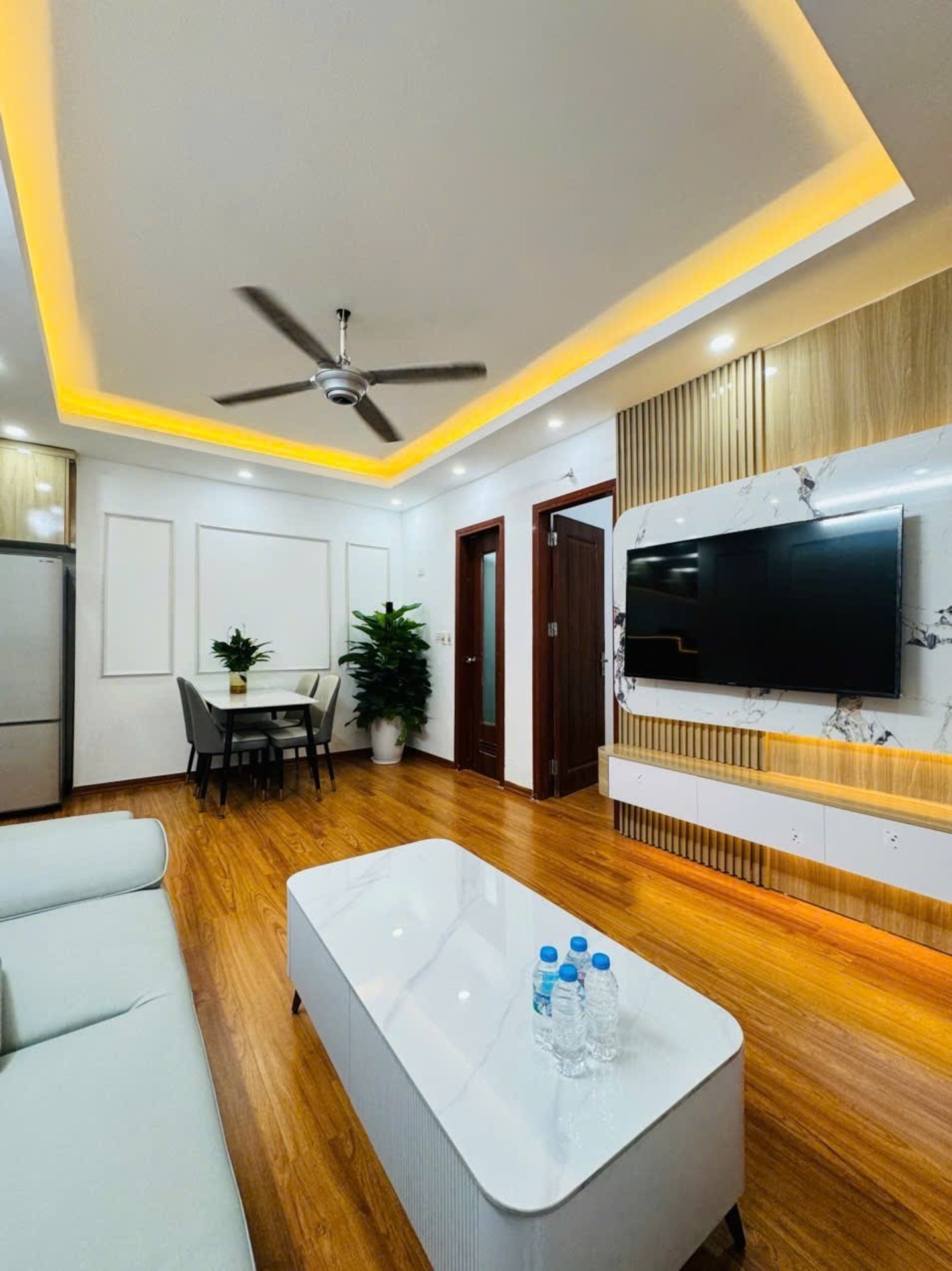 Bán nhà Nguyễn Xiển - diện tích 73m2 1 tầng - mặt tiền 7,6m - giá 4,4 tỷ