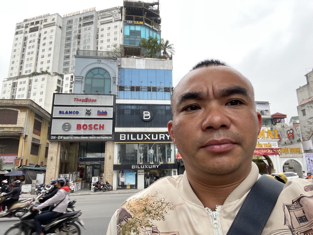 Bán nhà Nguyễn Trãi - diện tích 228m2 12 tầng - Lô góc kinh doanh đa ngành nghề - giá 98 tỷ